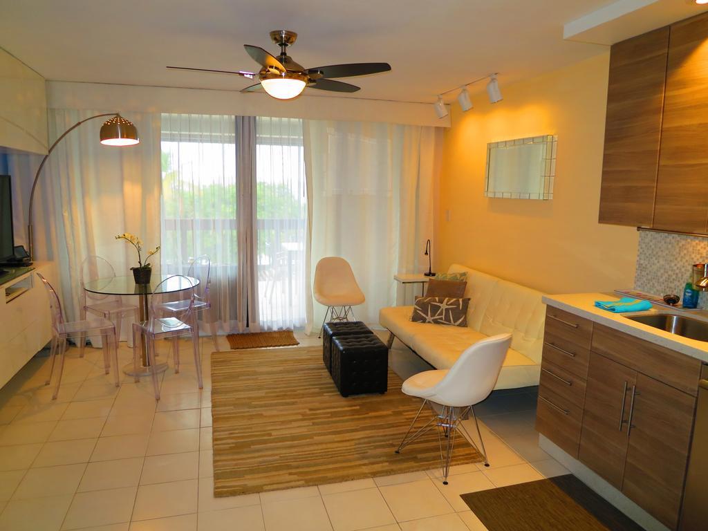 Luxury Beachfront Duplex Villa On Sapphire Beach I East End  Bilik gambar