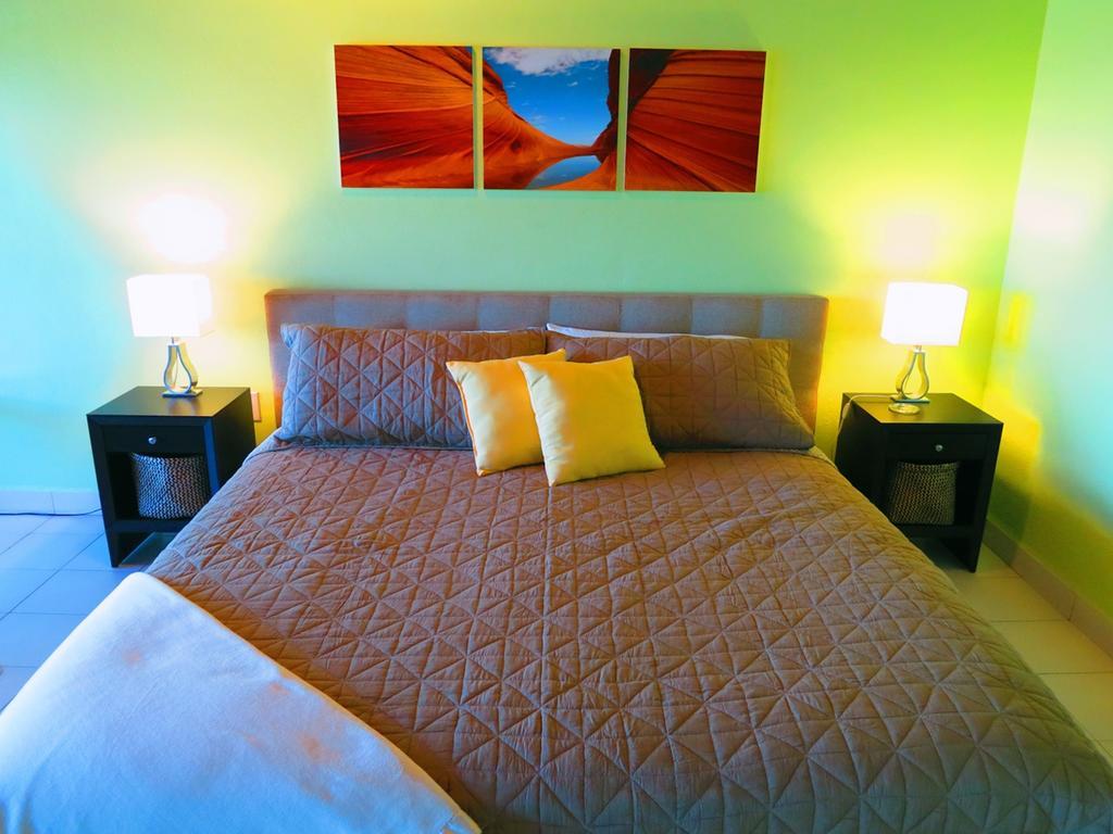 Luxury Beachfront Duplex Villa On Sapphire Beach I East End  Bilik gambar